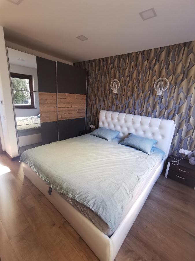 Apartamentai Pas Kaju Senamiestyje Salia Botanikos Parko Паланга Екстериор снимка