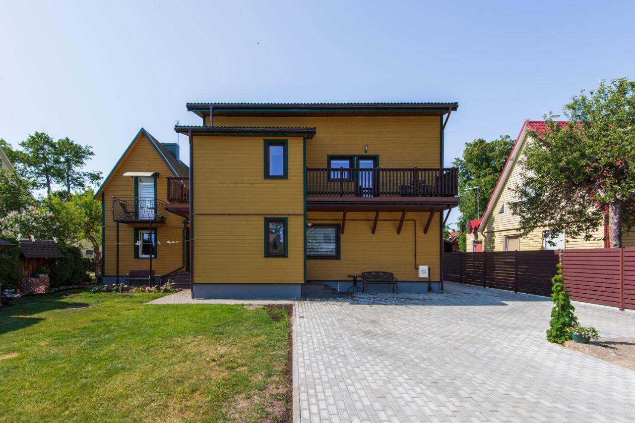 Apartamentai Pas Kaju Senamiestyje Salia Botanikos Parko Паланга Екстериор снимка