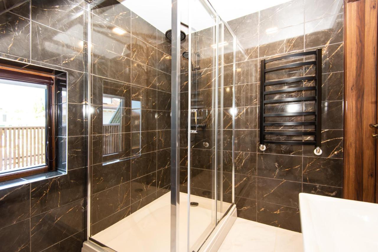 Apartamentai Pas Kaju Senamiestyje Salia Botanikos Parko Паланга Екстериор снимка